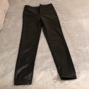 Ashley Mason Faux Leather Leggings (Black)